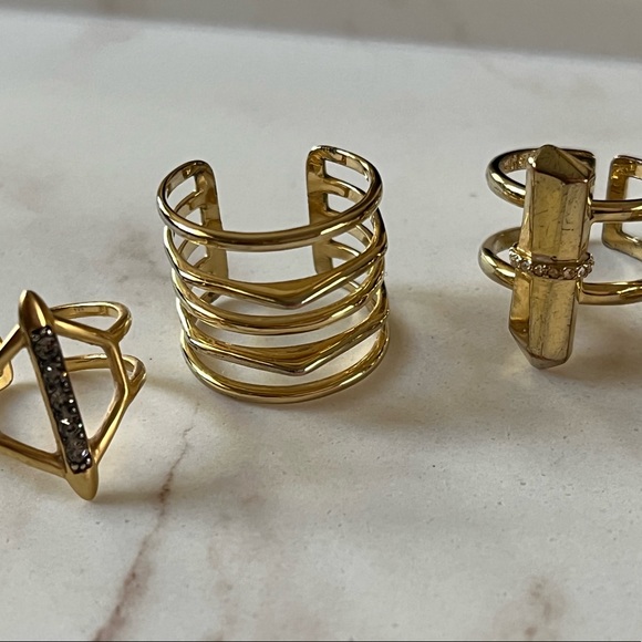 Bundle of Gold Tone Rings - Picture 4 of 9